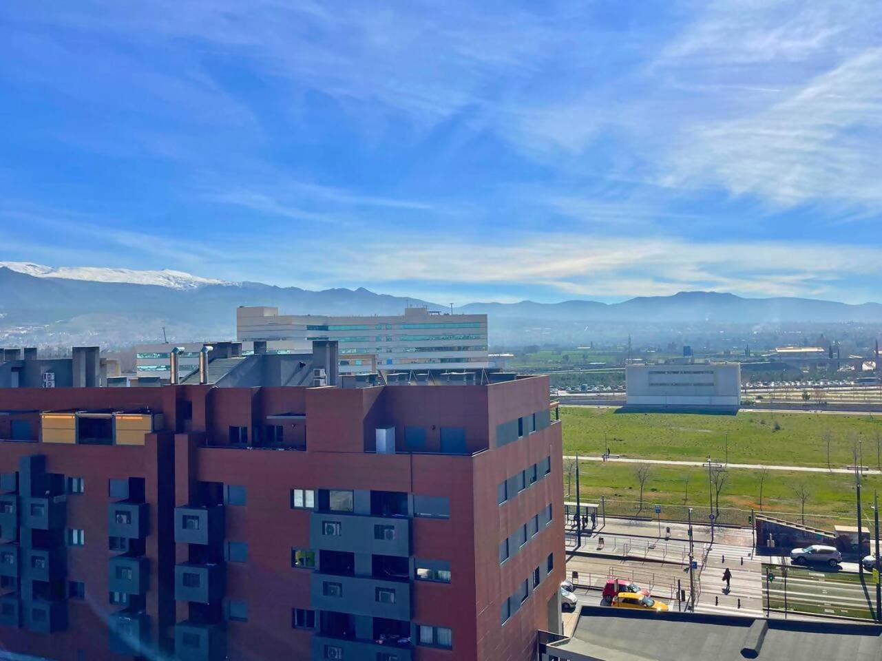 Home4U Apartamento Con Cochera Granada Kültér fotó