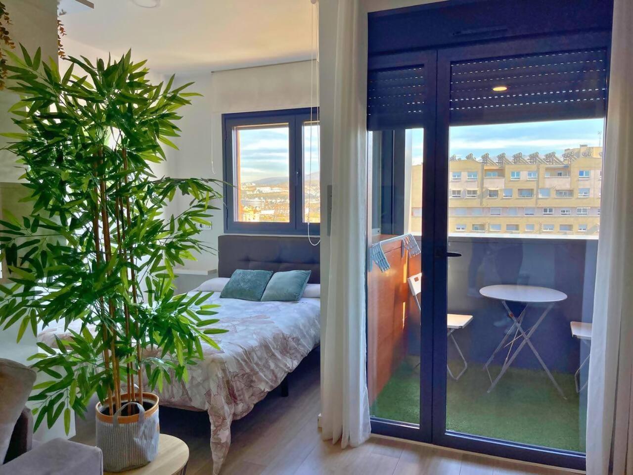 Home4U Apartamento Con Cochera Granada Kültér fotó